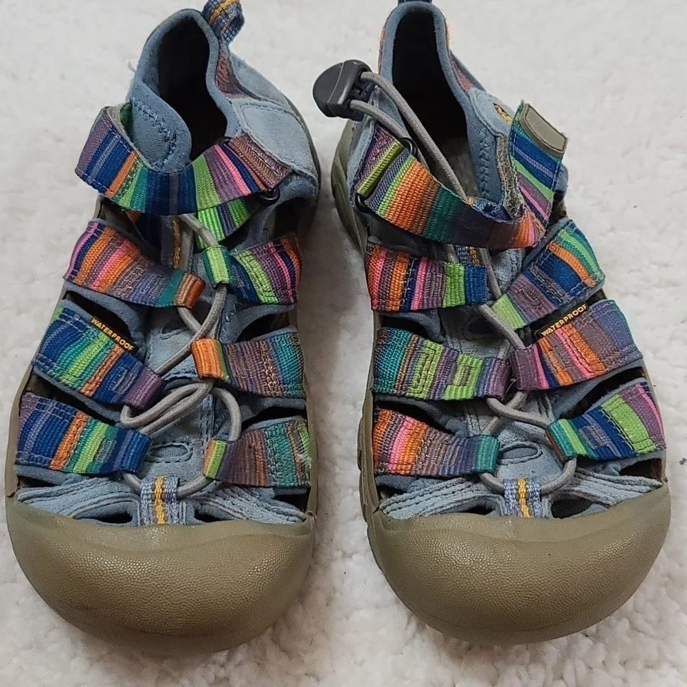 Keen Girls Outdoor Watershoes Blue/Coliful Stripes Hook&Loop Adjustable Sz 3 EUC